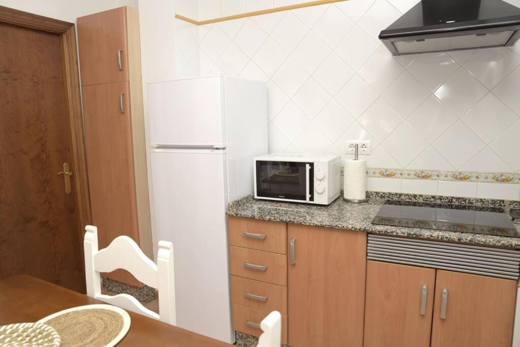 Apartamento Elena - Solo Familias Y Parejas Conil De La Frontera Esterno foto