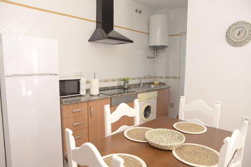 Apartamento Elena - Solo Familias Y Parejas Conil De La Frontera Esterno foto